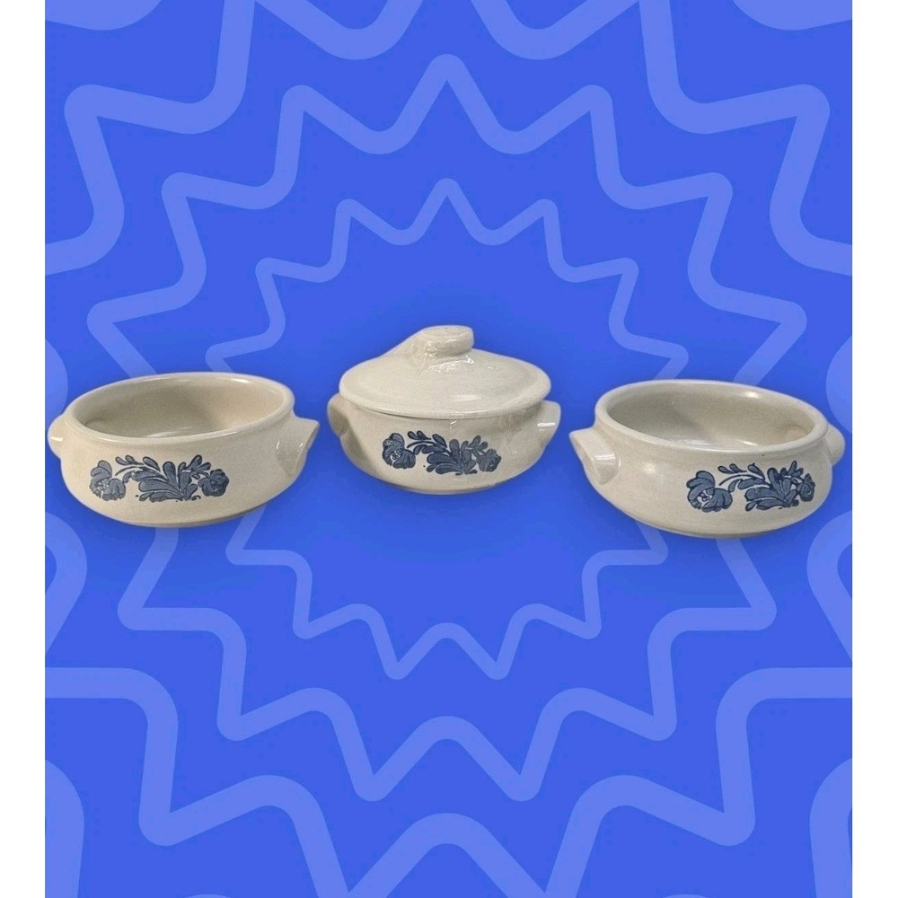 Vintage Pfaltzgraff Yorktowne 305Y Individual Bean Pots / Soup Crocks - Set of 3